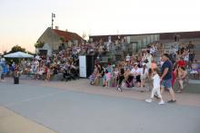 U sklopu programa Knjignik, koji financira Ministarstvo kulture i medija Republike Hrvatske, a održava se uz podršku Grada Pleternice i Turističke zajednice Grada Pleternice, 6. kolovoza 2026. godine na Trgu bećarca održana je predstava za djecu „Naš zeleni svijet“ u izvedbi Kazališta Smješko iz Zagreba.